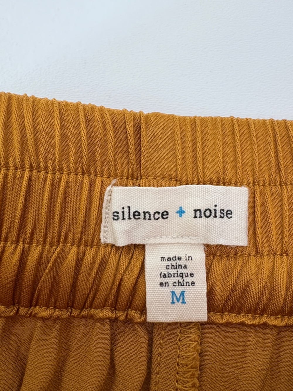 Silence + Noise Kara Satin Culotte Wide Leg Pants Mustard Gold Pull On Size M - Picture 2 of 11